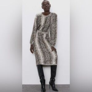 Zara Black and Cream Sheath Dress with Bishop Sleeves